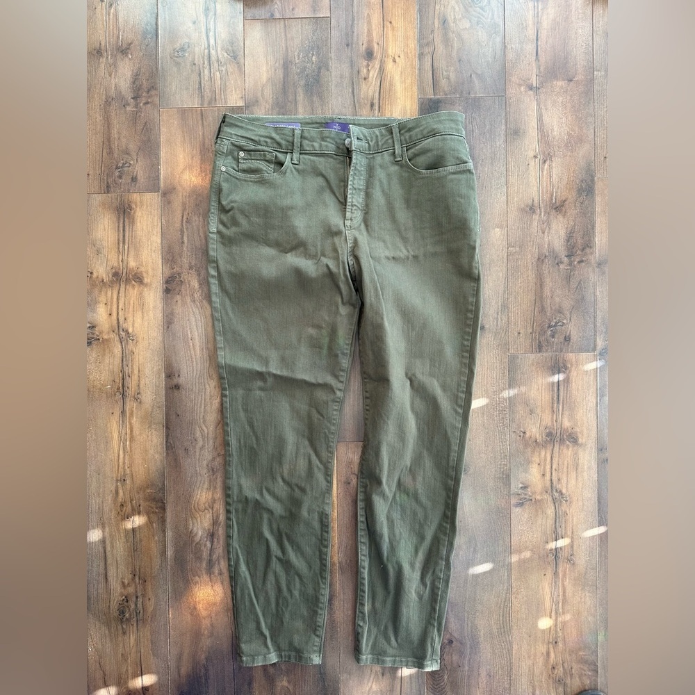 NYDJ Clarissa Ankle Jeans Olive Green Size 12 Lift Tuck Stretch Denim